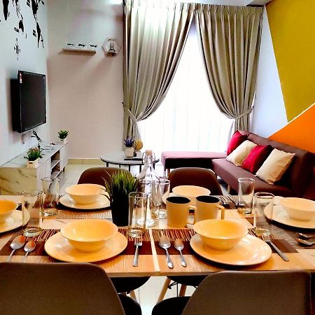 Alanis Residence 7 Pax @ Sepang Klia Kota Warisan Экстерьер фото