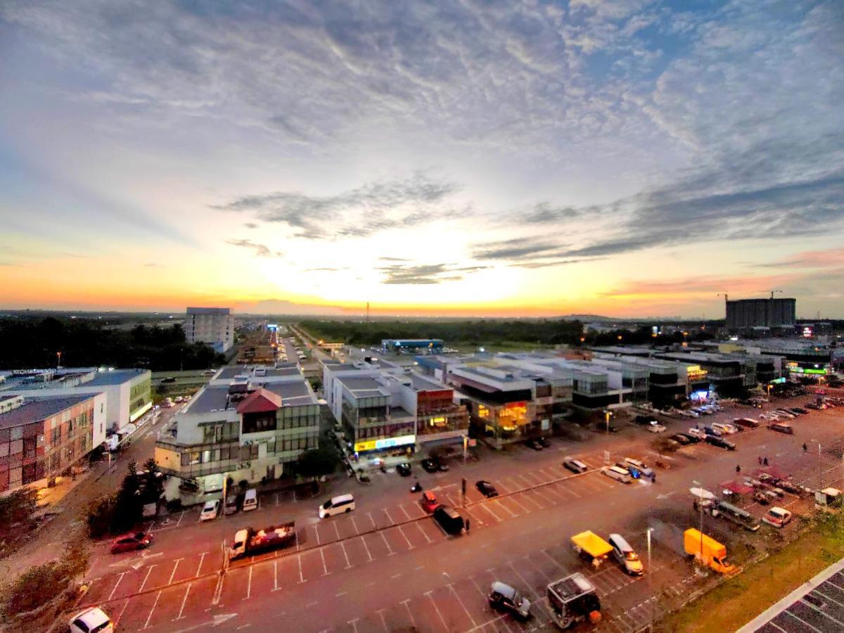 Alanis Residence 7 Pax @ Sepang Klia Kota Warisan Экстерьер фото