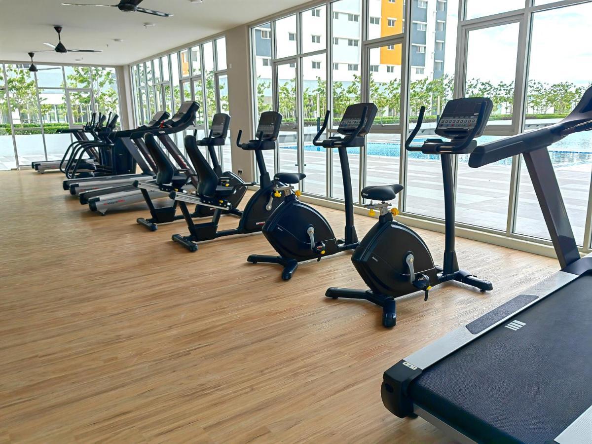 Alanis Residence 7 Pax @ Sepang Klia Kota Warisan Экстерьер фото