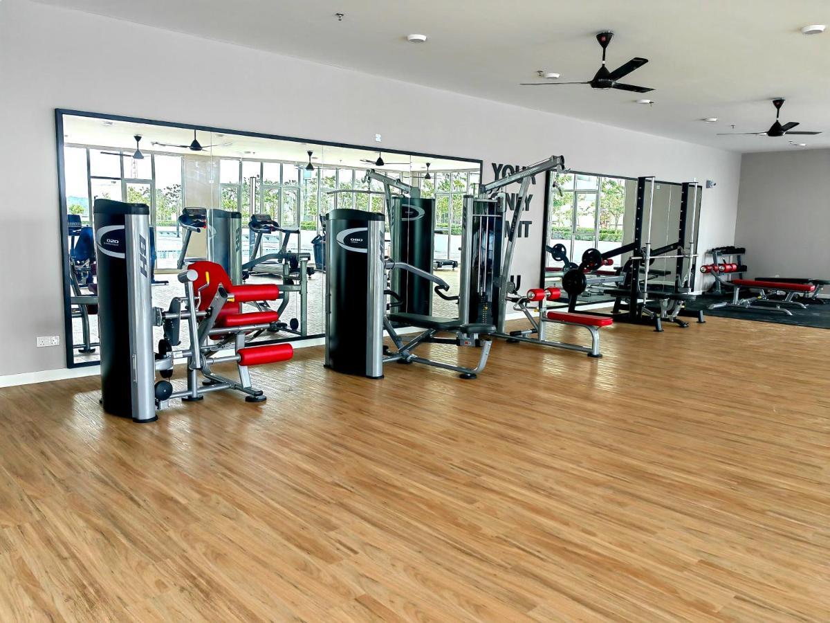 Alanis Residence 7 Pax @ Sepang Klia Kota Warisan Экстерьер фото