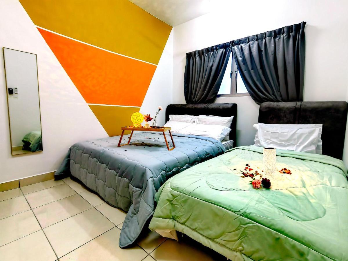 Alanis Residence 7 Pax @ Sepang Klia Kota Warisan Экстерьер фото